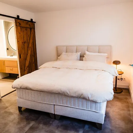 Reffel Apartment